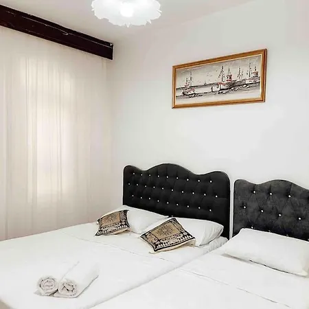 3 Bedroom Flat With 2 Balcony In Cihangir * Стамбул
