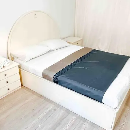 Apartment 3 Bedroom Flat With 2 Balcony In Cihangir